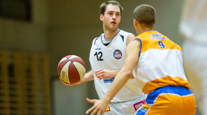 27.11.2016 Basketball 2.Bundesliga Grunddurchgang 8.Runde Mattersburg Rocks vs. BBU SalzburgIm Bild: Sebastian GMEINER (12) Copyright: Pictorial / M.Proell<a href=