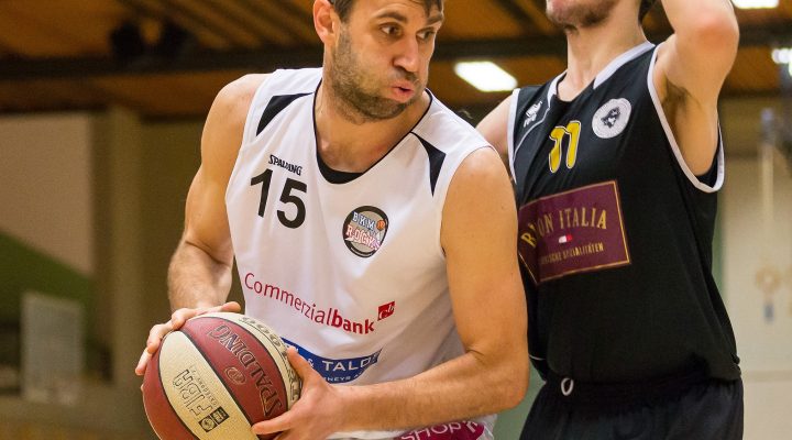 18.02.2017 Basketball 2.Bundesliga Grunddurchgang 17.Runde Mattersburg Rocks vs. Wörthersee PiratenIm Bild: Ramiz Suljanovic (15) Copyright: Pictorial / M.Proell<a href=