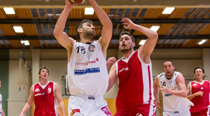 29.04.2017 Basketball 2.Bundesliga Playoff Semifinale Spiel 2 Mattersburg Rocks vs. UBC St.Pölten
Im Bild: Ramiz Suljanovic (15)
Copyright: Pictorial / M.Proell
office@pictorial.at
www.pictorial.at