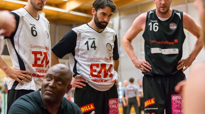 01.05.2017 Basketball 2.Bundesliga Playoff Semifinale Spiel 3 UBC St.Pölten vs. Mattersburg Rocks
Im Bild: James WILLIAMS (Headcoach)
Copyright: Pictorial / M.Proell
office@pictorial.at
www.pictorial.at